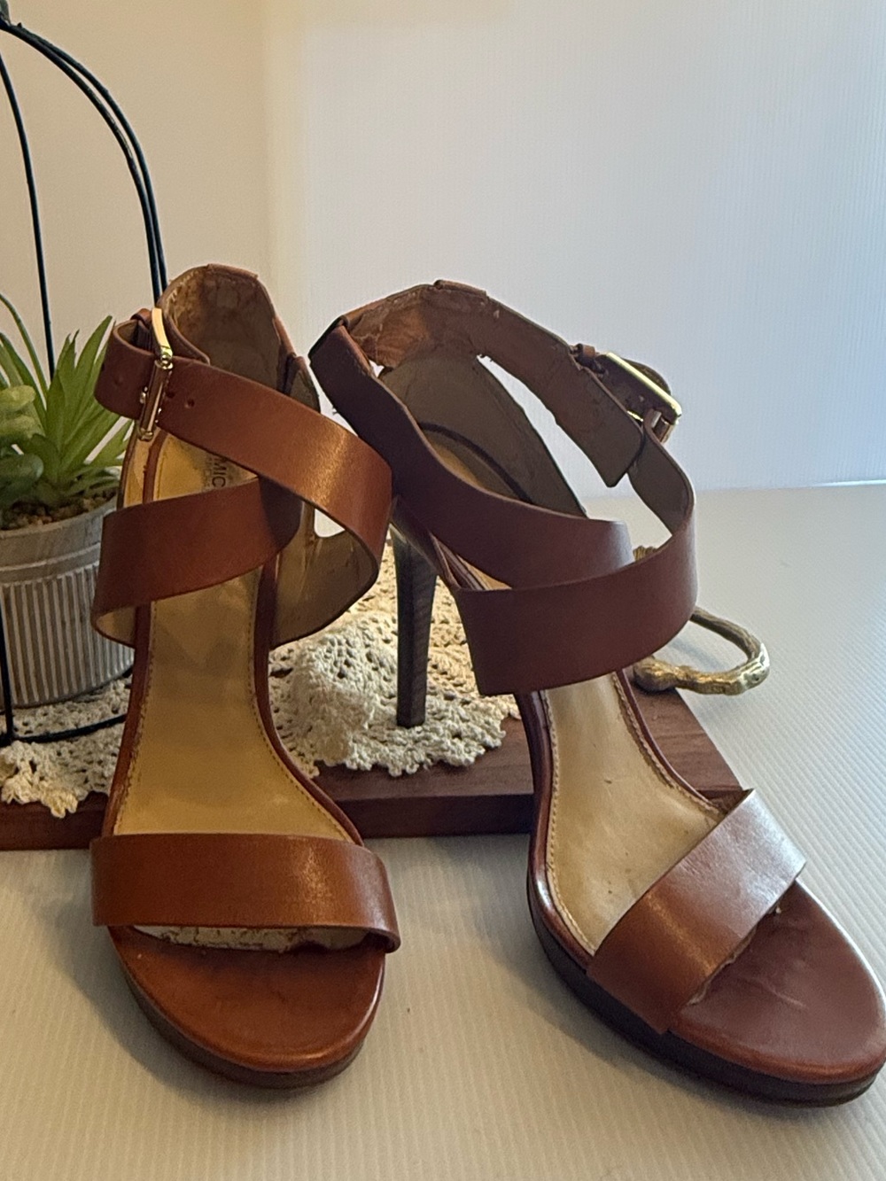 Michael Kors Size 10 Strappy Heel Women